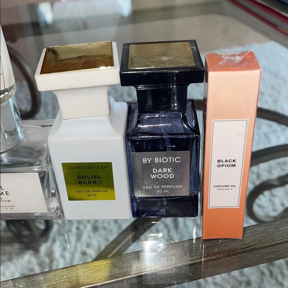 Assorted perfumes and oil - Picture 4 of 4